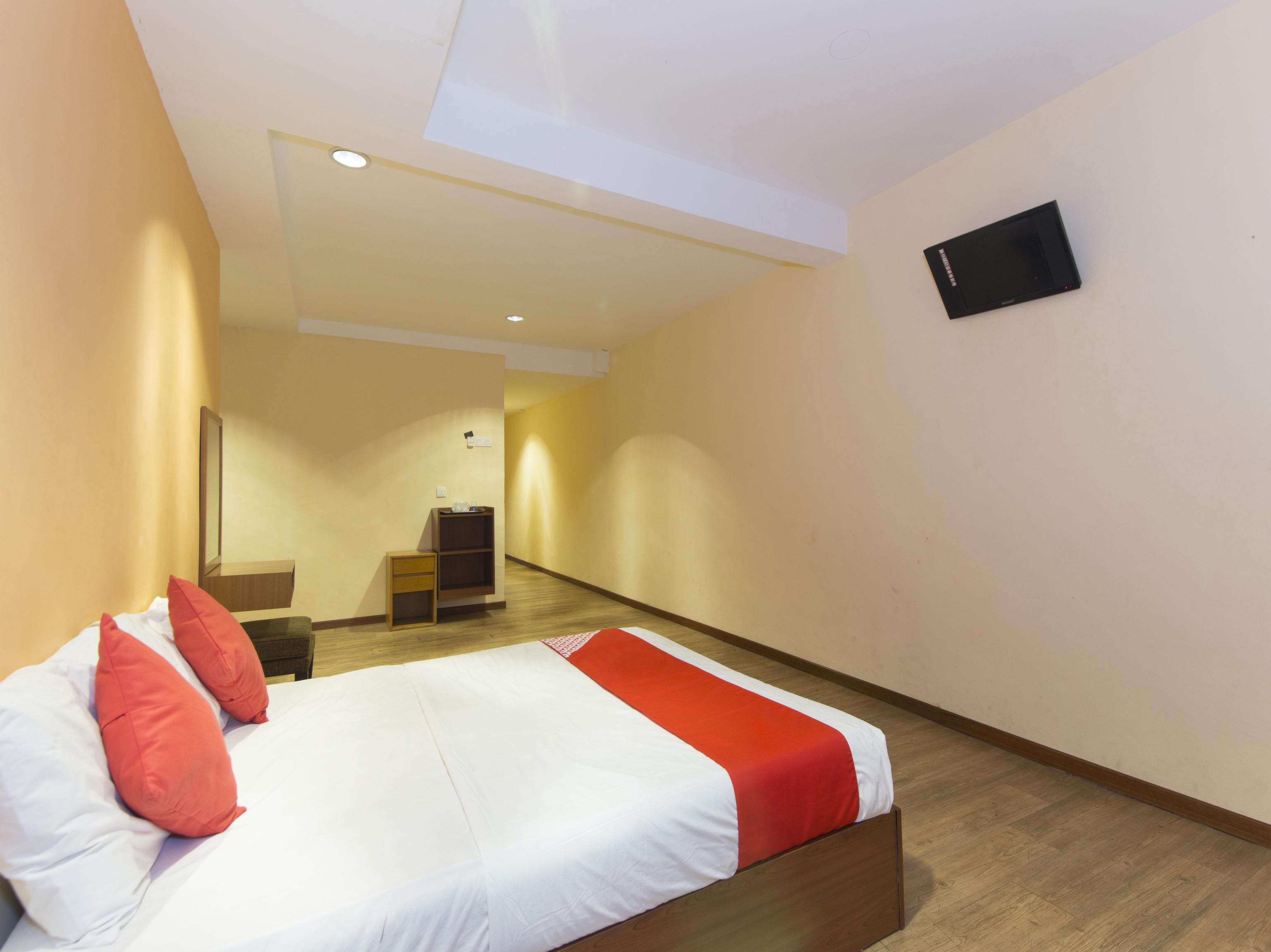 Straits Settlement Hotel 2*