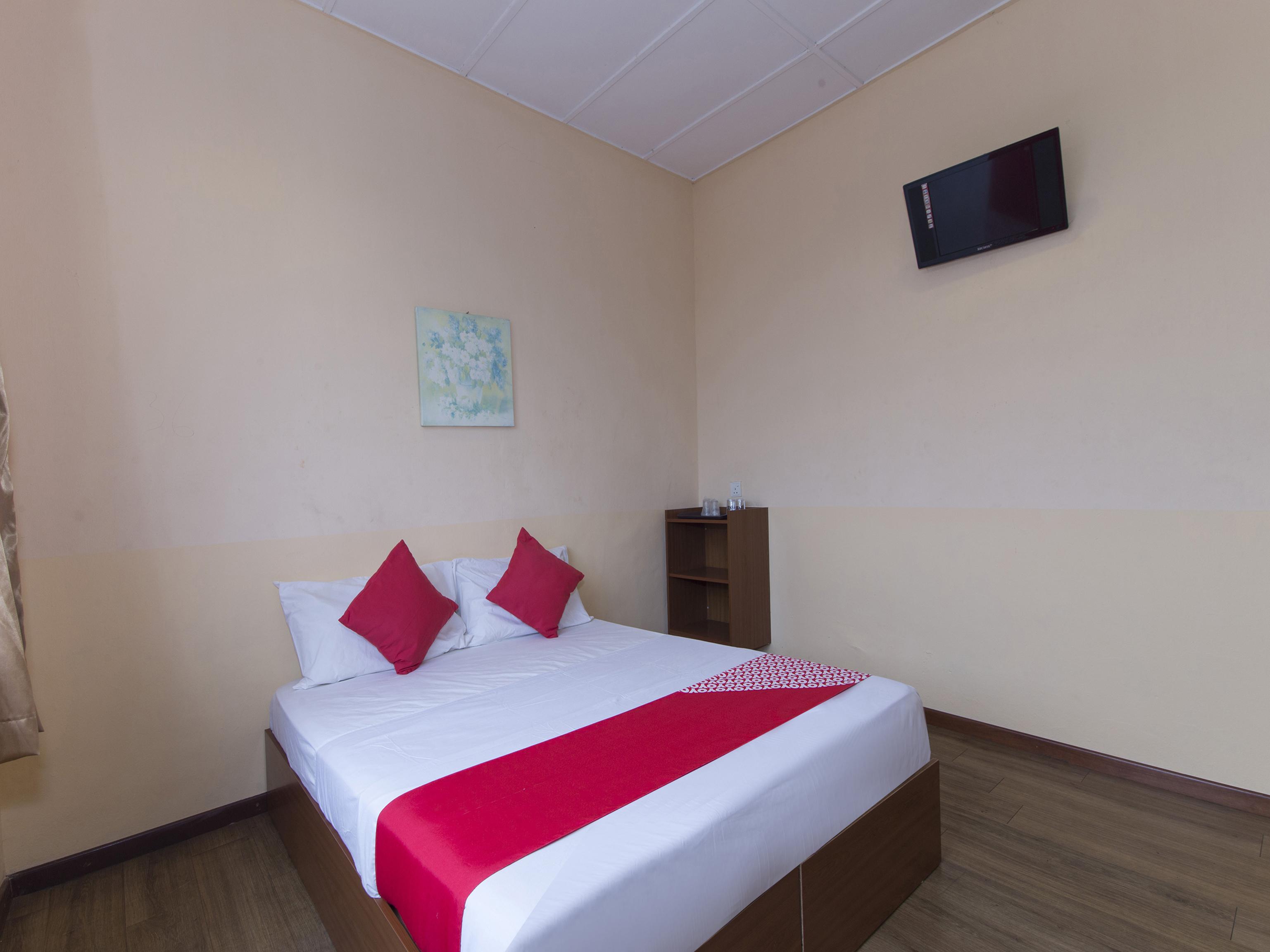 Straits Settlement Hotel 2*